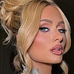 Paris Hilton close up