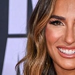 Jessie James Decker close up