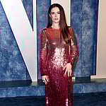 LOS ANGELES - MAR 12: Zoey Deutch at the 2023 Vanity Fair Oscar Party at the Wallis Annenberg Center for the Performing Arts on March 12, 2023 in Beverly Hills, CA Newscom/(Mega Agency TagID: khphotos827226.jpg) [Photo via Mega Agency]