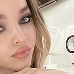 Dove Cameron close up
