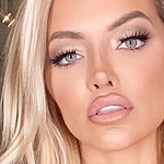 Lindsey Pelas close up