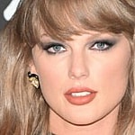 Taylor Swift close up