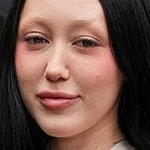Noah Cyrus close up
