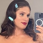 Ilona Maher mirror selfie