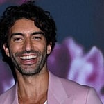 Justin Baldoni smiling