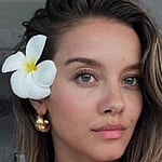 Nicola Cavanis snaps a selfie.