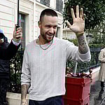 Liam Payne waving