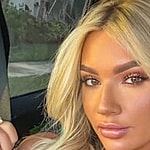 Alexa Collins snaps a selfie.