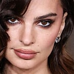 Emily Ratajkowski close up