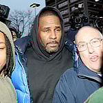 R. Kelly leaves Cook County Detention Center