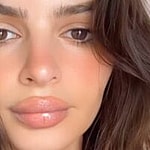 Emily Ratajkowski close up