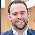 A photo collage of Kanye West and Scooter Braun