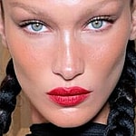 Bella Hadid close up