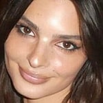 Emily Ratajkowski close up