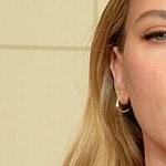 Scareltt Johansson close up