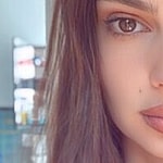 Emily Ratajkowski close up