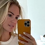 Kate Upton mirror selfie