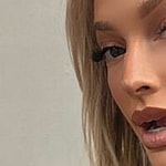 Karmen Petrovic selfie