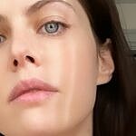 Alexandra Daddario close up