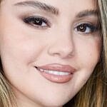 Selena Gomez close up