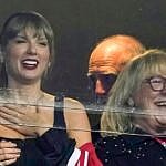 Taylor Swift and Donna Kelce at NFL game
