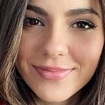 Victoria Justice selfie