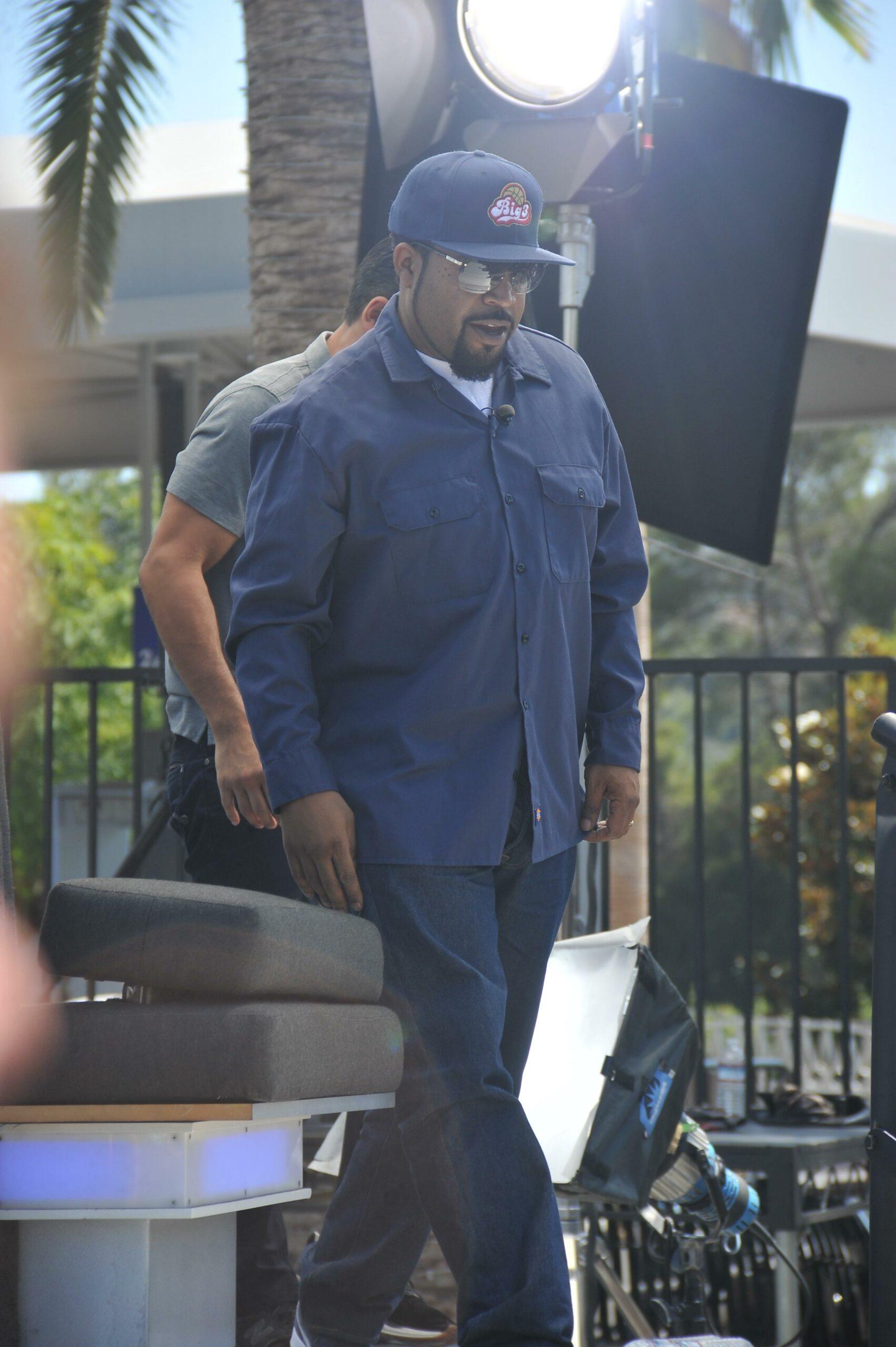 Ice Cube at the Universal Studio to tape Extra