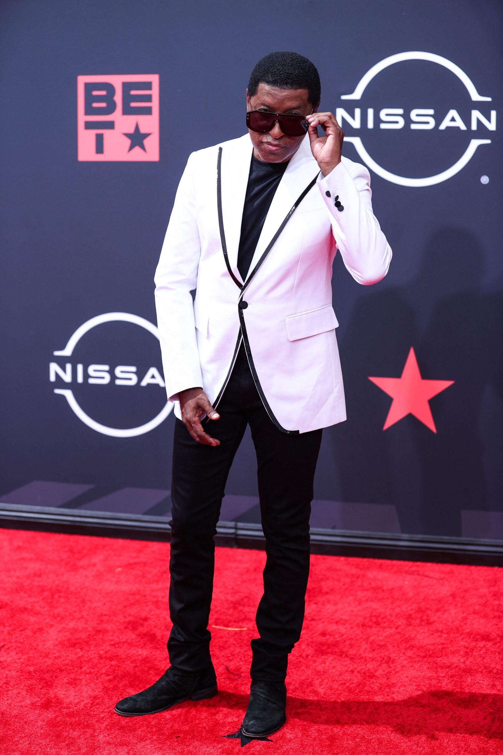 Anita Baker Removes Babyface From 'The Songstress Tour' Following Cyberbullying From His Fans