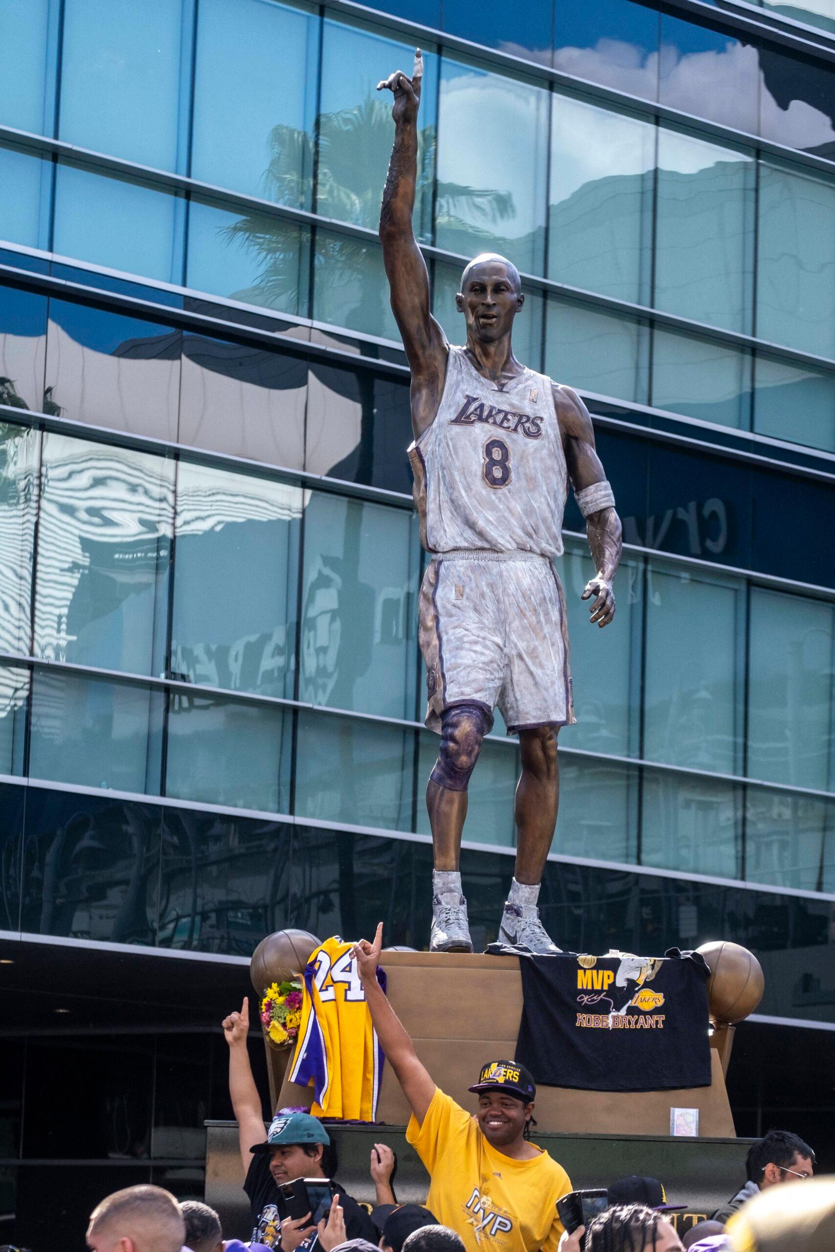 Kobe Bryant statue