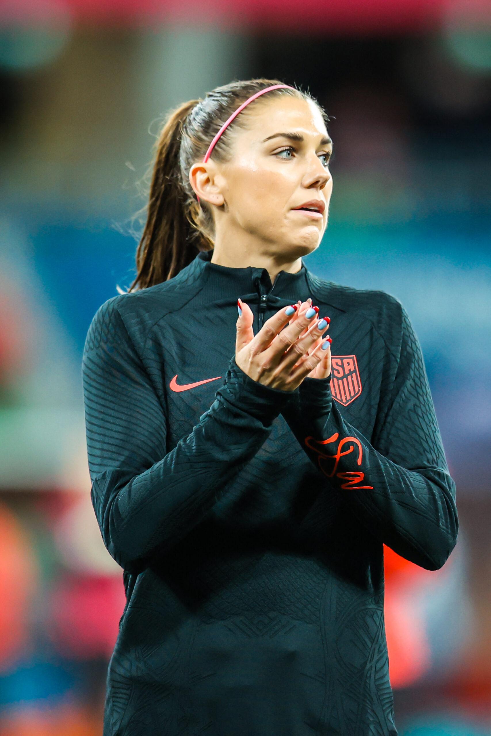 Alex Morgan clapping at Sweden vs USA