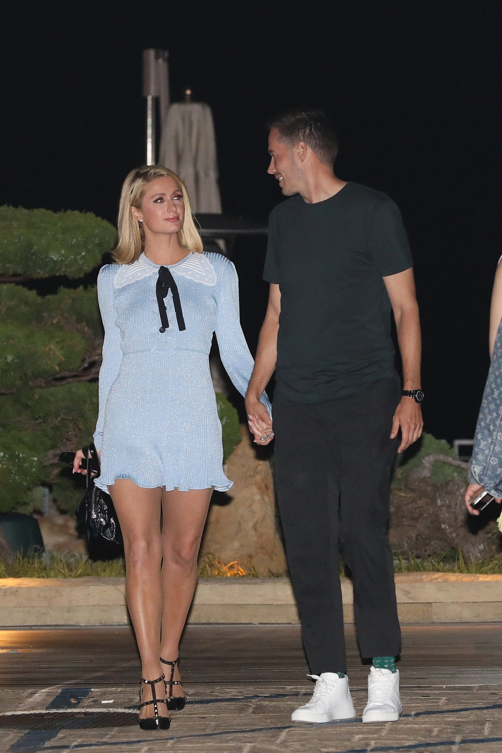 Paris Hilton’s Husband’s Alleged 9-Year-Old ‘Love Child’ Wants To ‘Know Her Daddy’