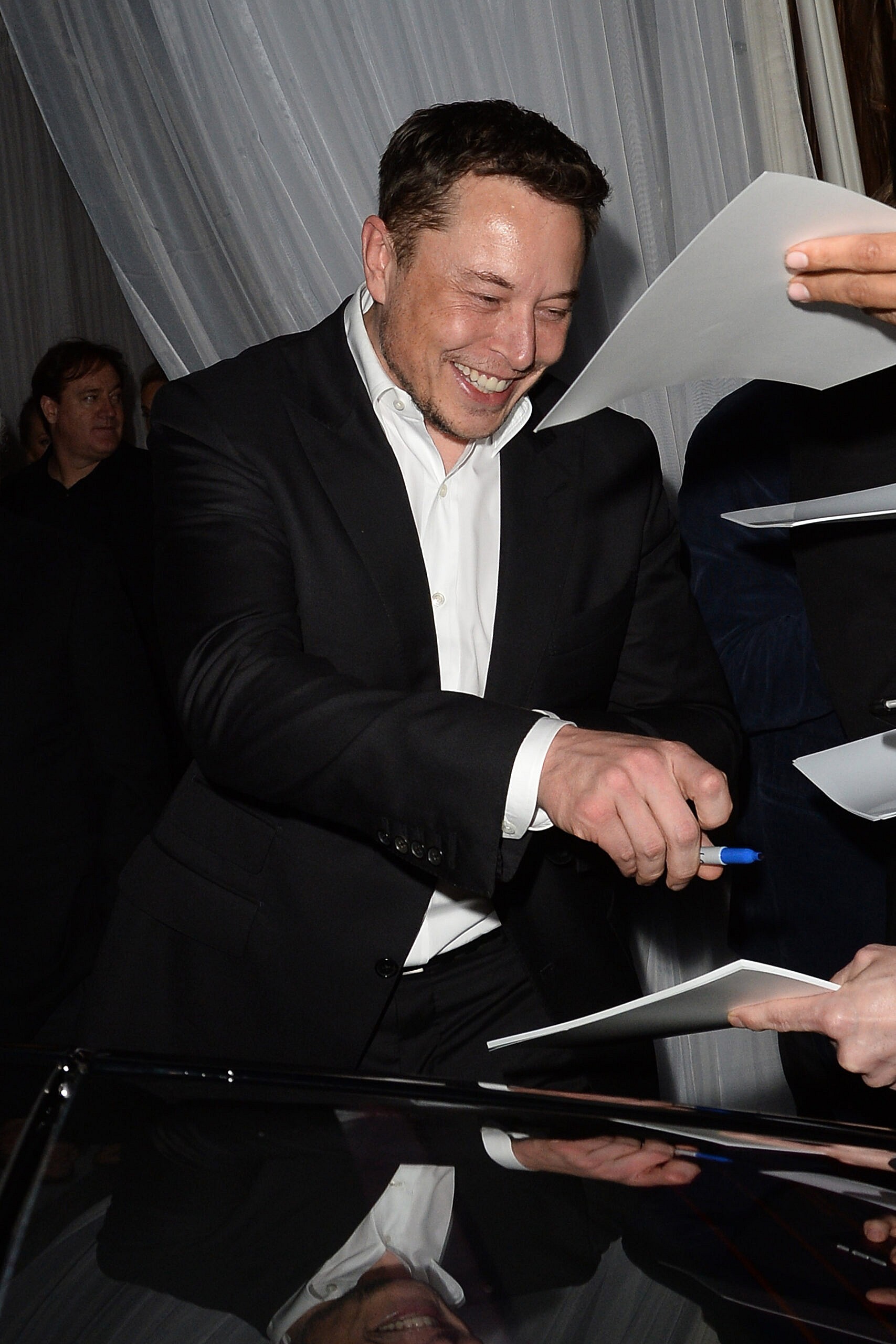 Amber Heard Leaves The WME Talent Agency Party Tha Elon Musk Also Attended