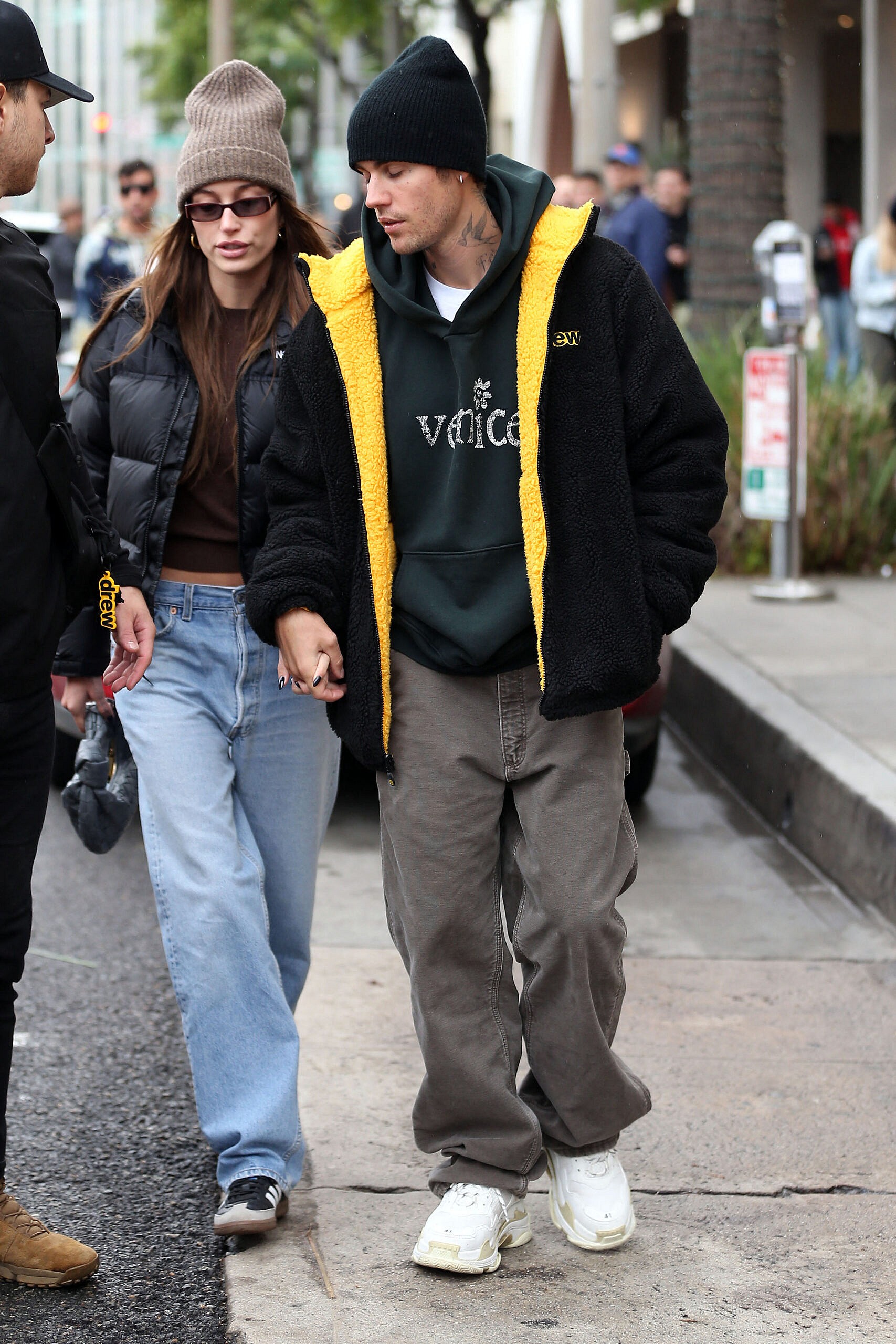 Justin and Hailey Bieber stop by Erewhon in Beverly hills to do some grocery shopping