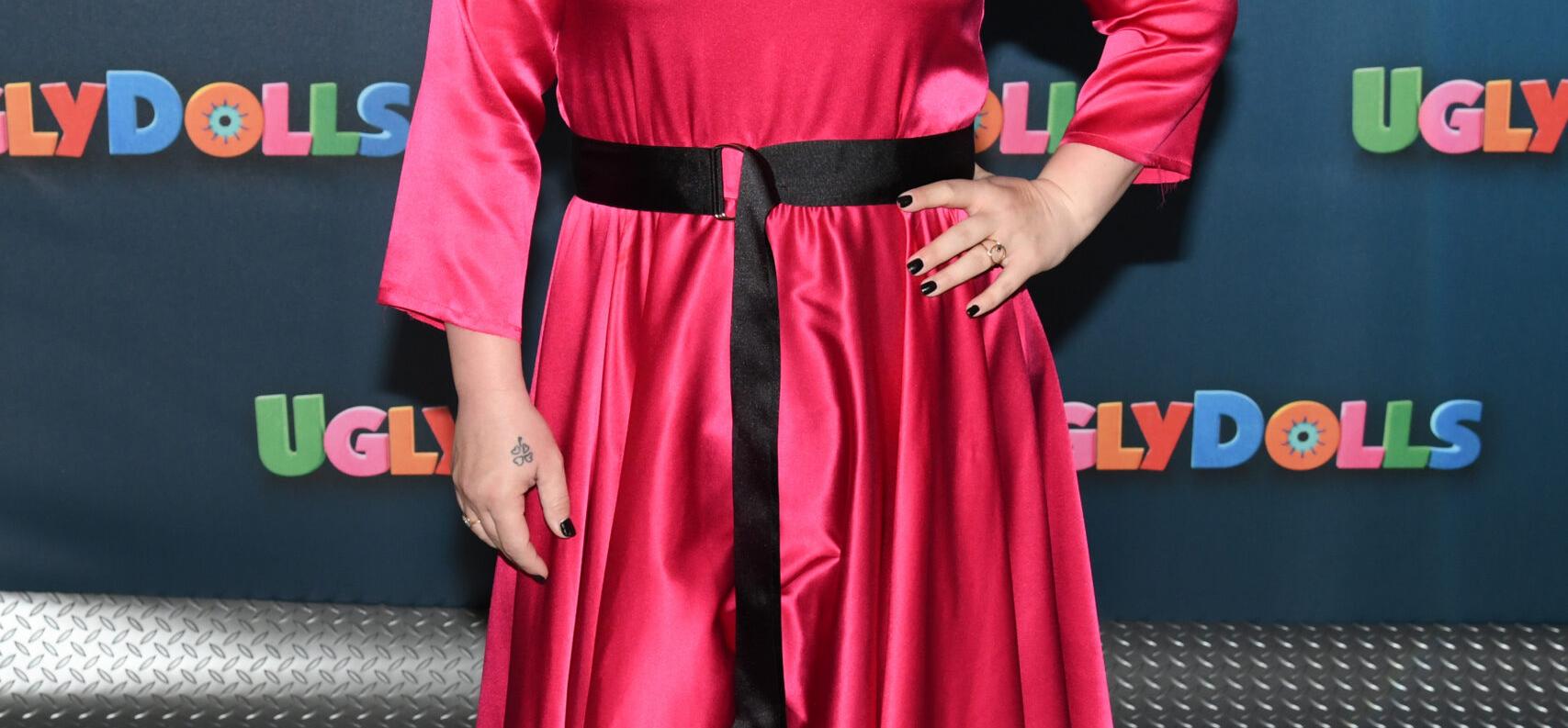 Kelly Clarkson Celebrates Divorce Win On Set Of 'The Voice'