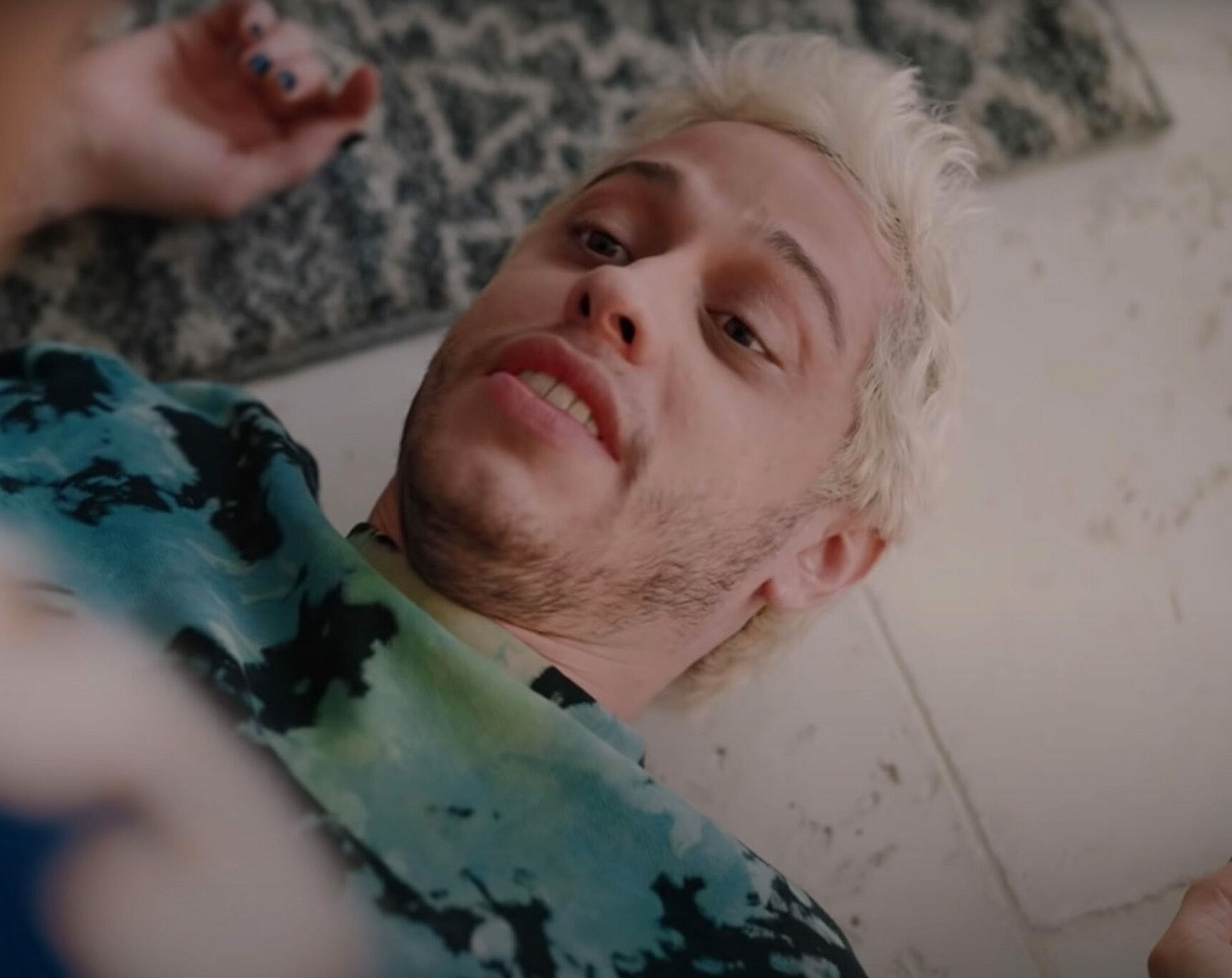 Kim Kardashian s boyfriend Pete Davidson gets wiped out by a thumping tackle and admits he s very hittable in Hellmann s Super Bowl commercial