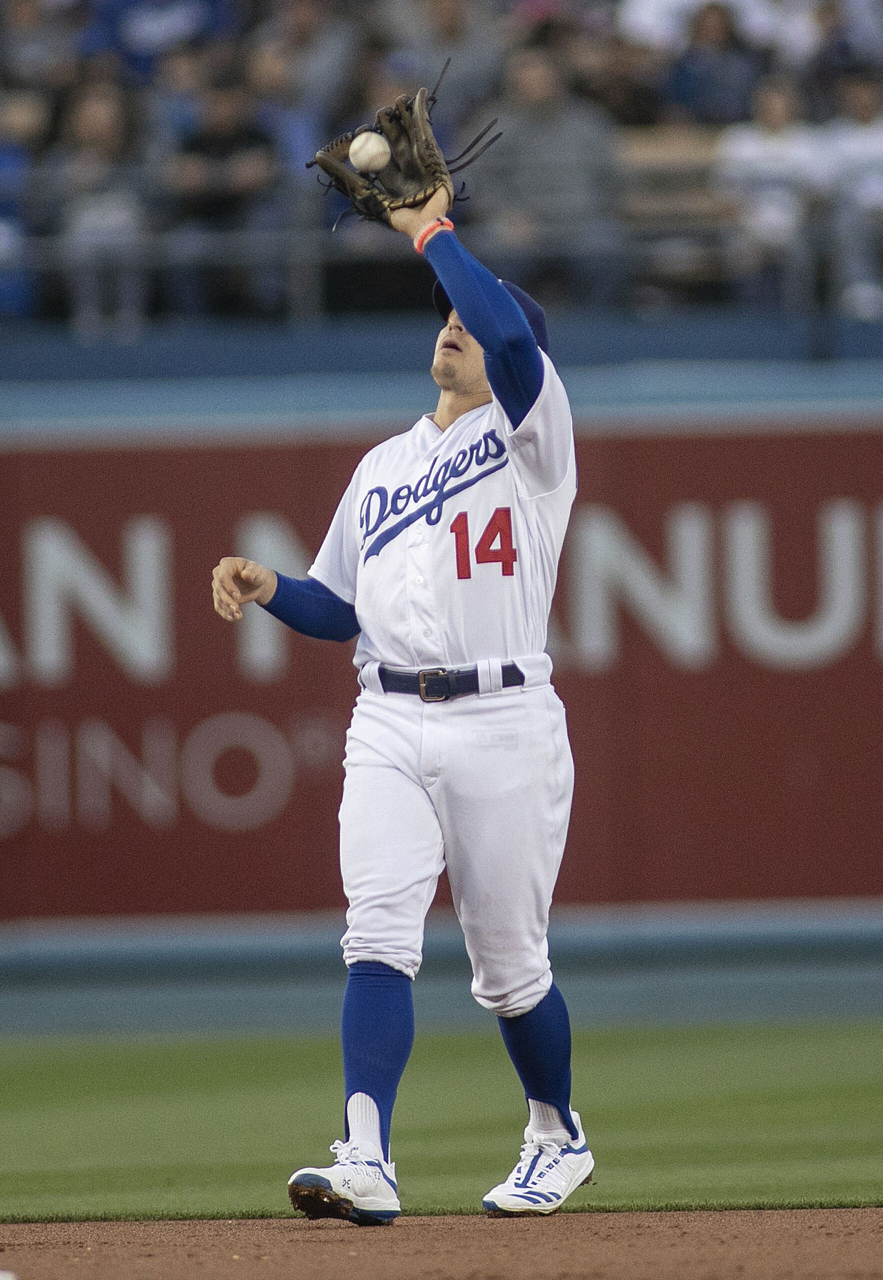 Kike Hernadez in teh Dodgers outfield. 