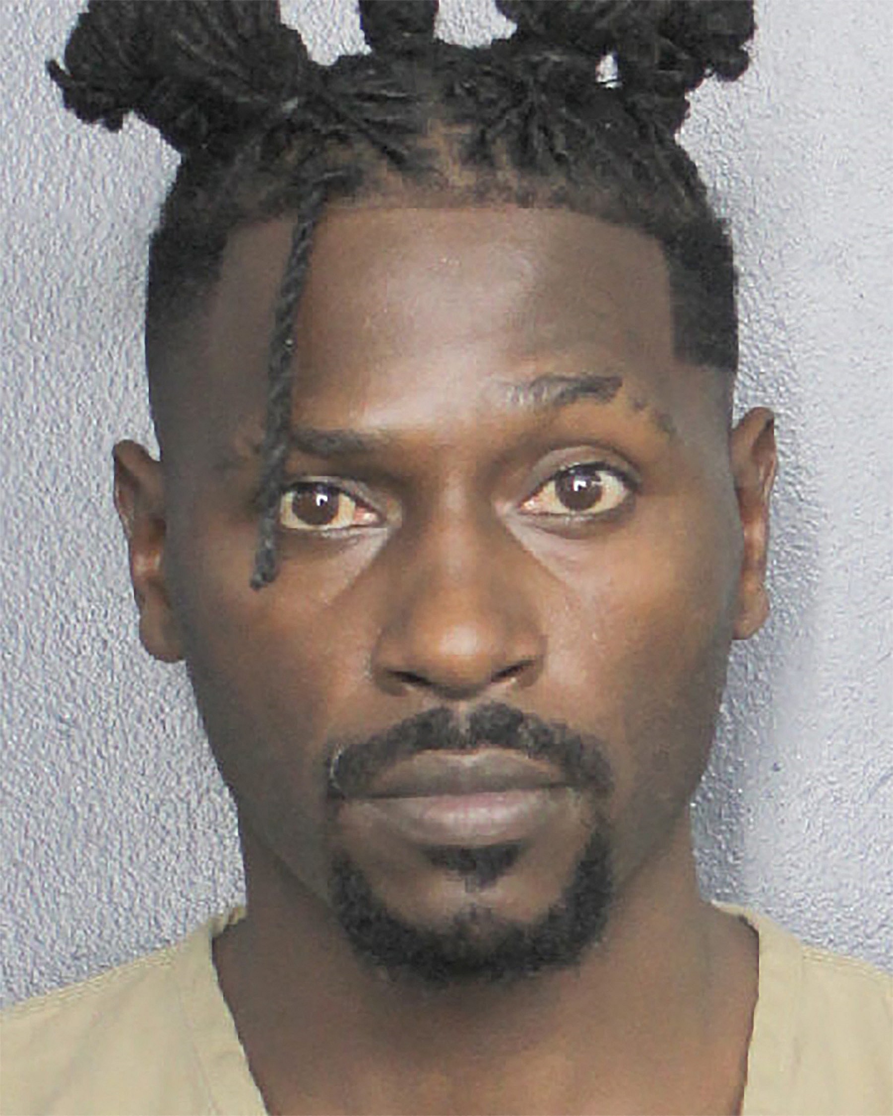 Antonio Brown arrested in Florida over $31k in unpaid child support