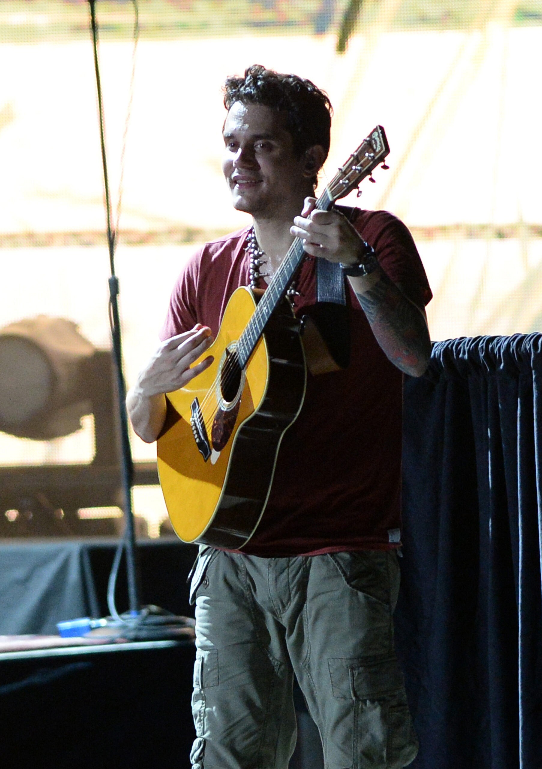John Mayer performs Born and Raised World Tour 2013 with Katy Perry watching from backstage in West Palm Beach