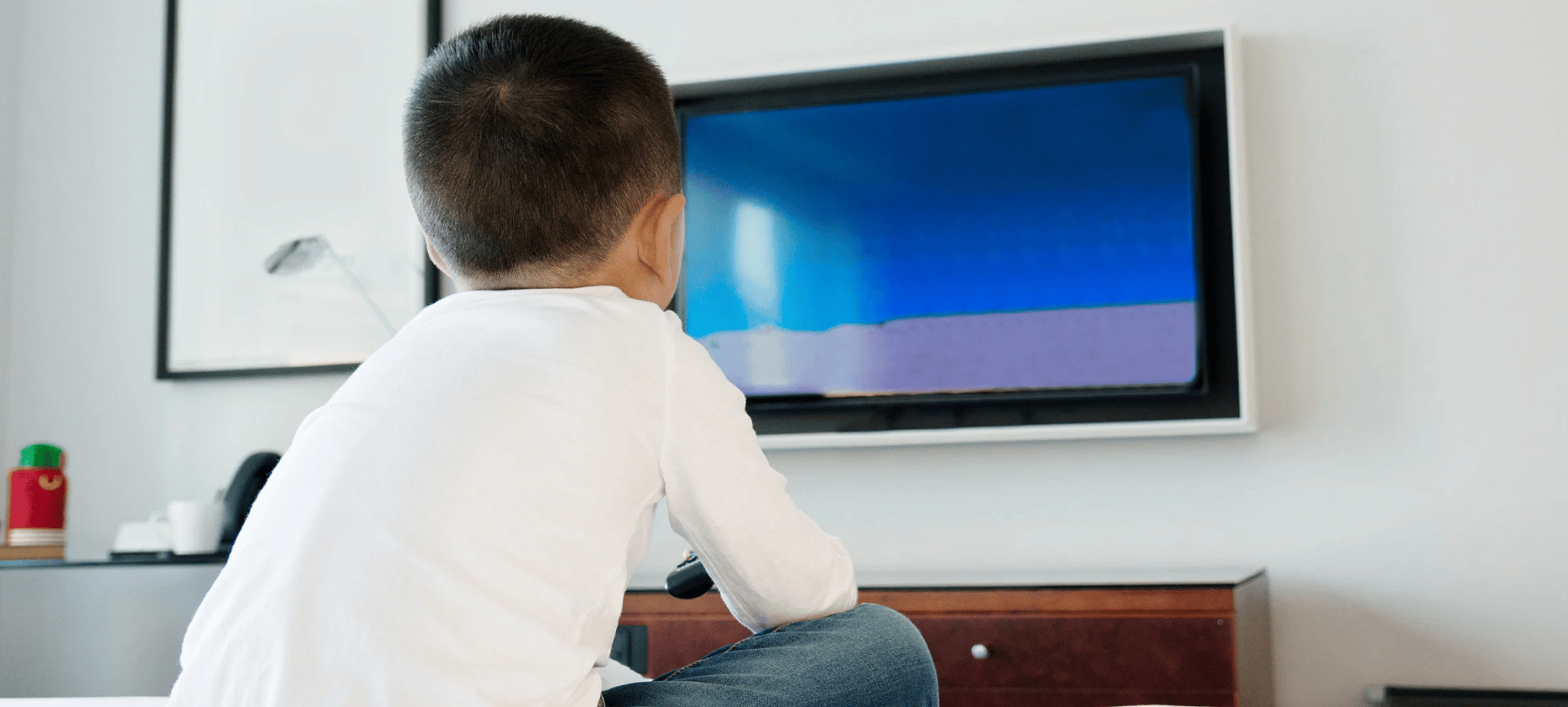 Kid watching tv