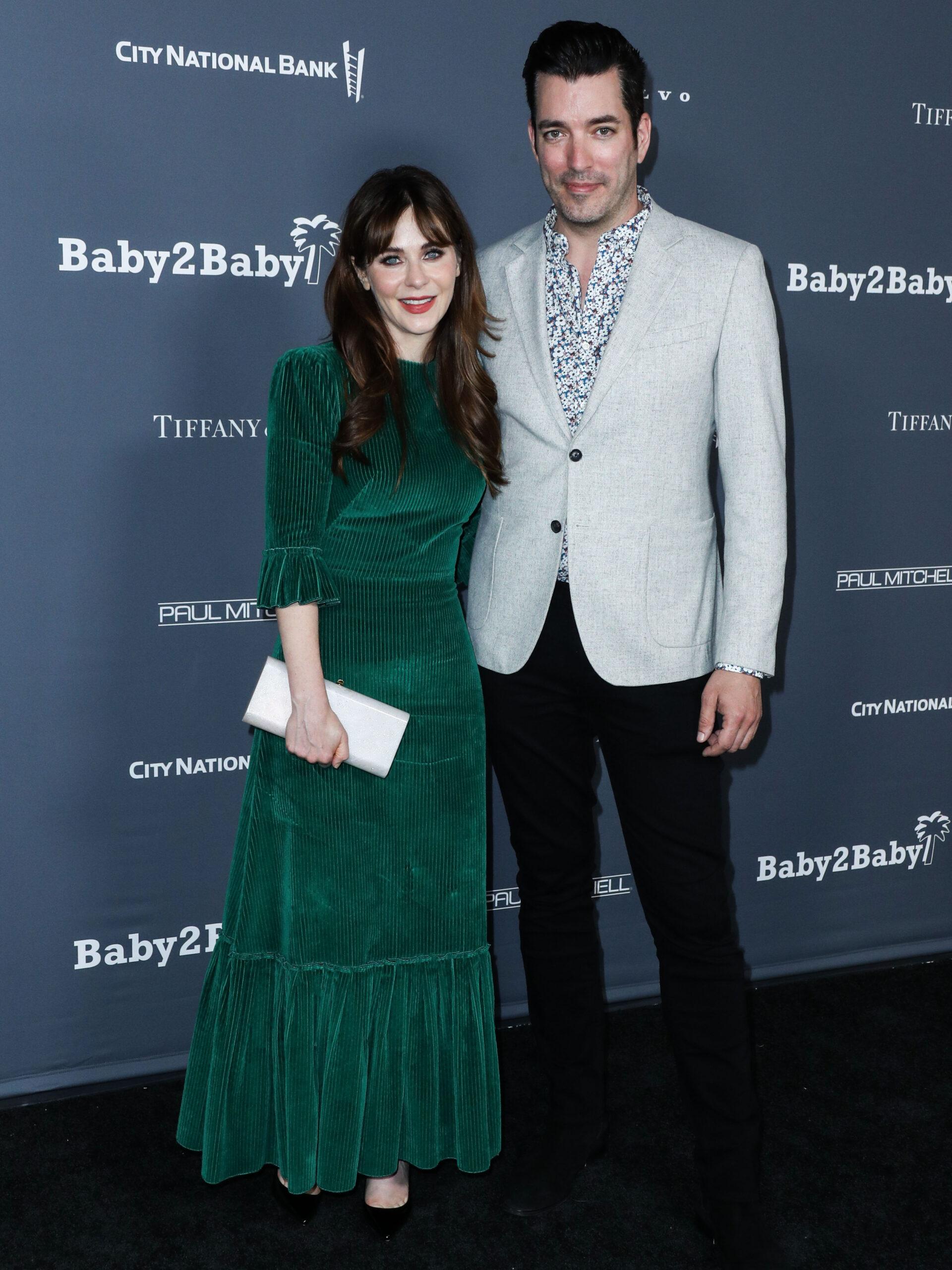 Zooey Deschanel and boyfriend Jonathan Scott