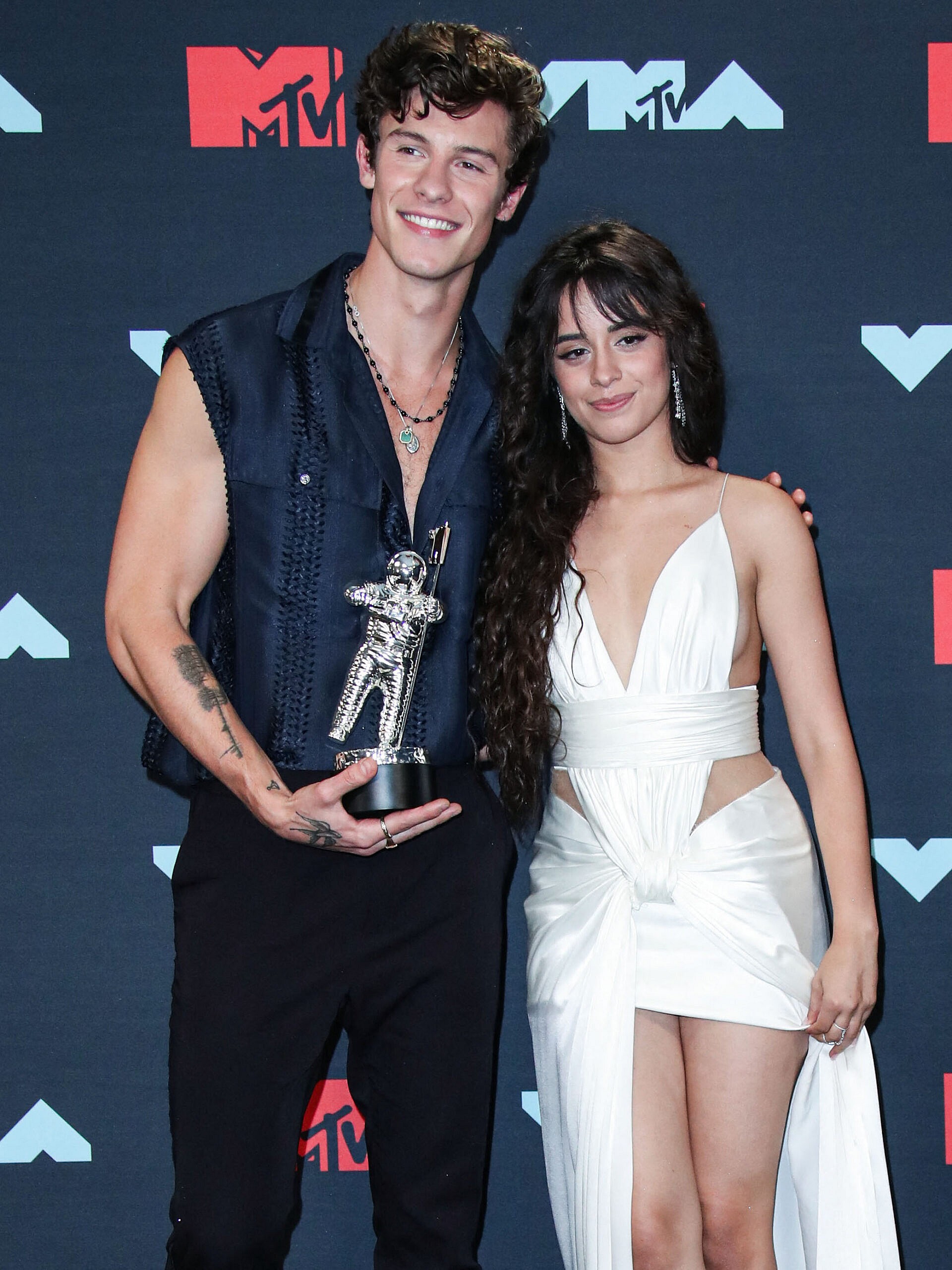 Camila Cabello and Shawn pose in the Press Room during the 2019 MTV Video Music Awards