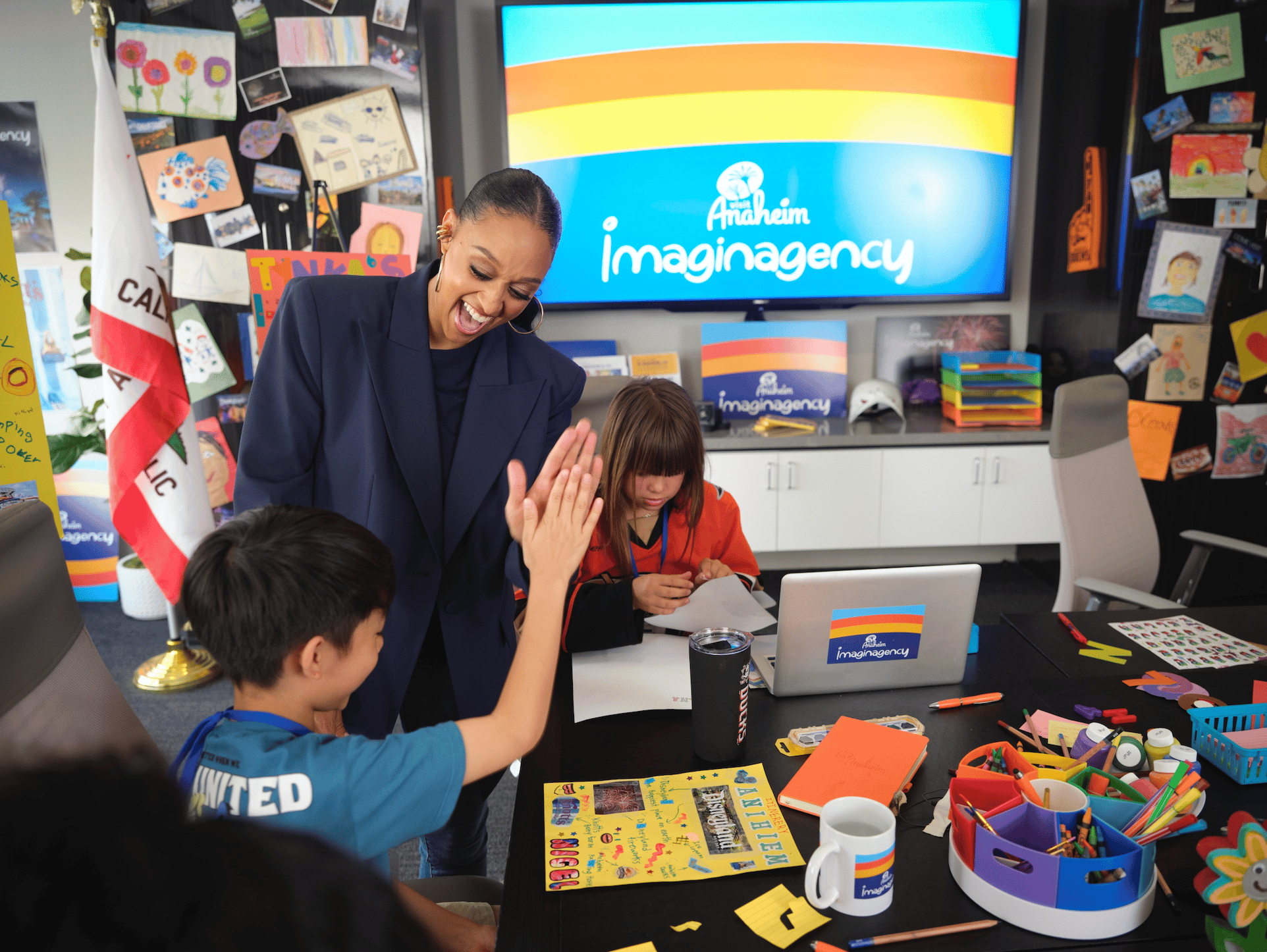 Tia Mowry talking to kids
