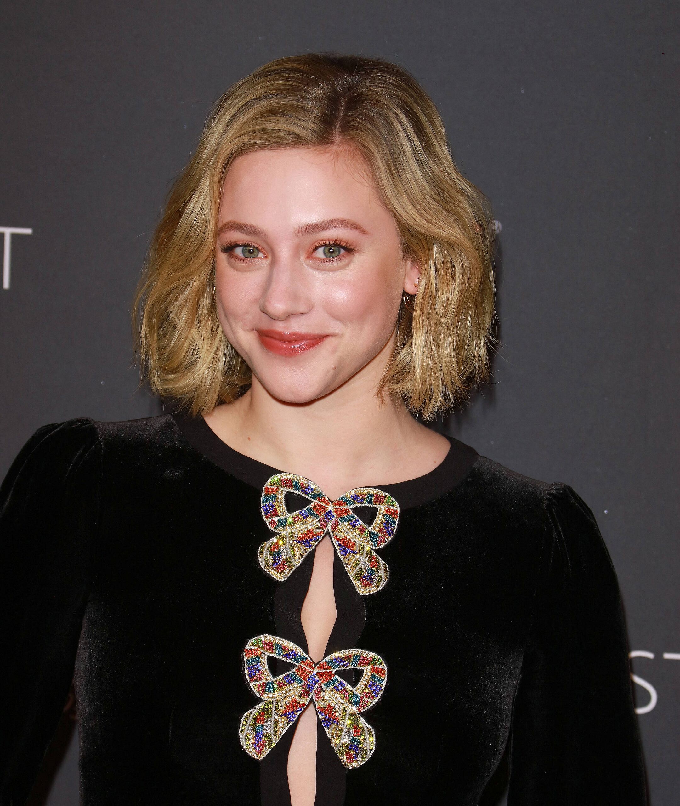 Lili Reinhart Diagnosed With Alopecia While In 'Major Depressive Episode'