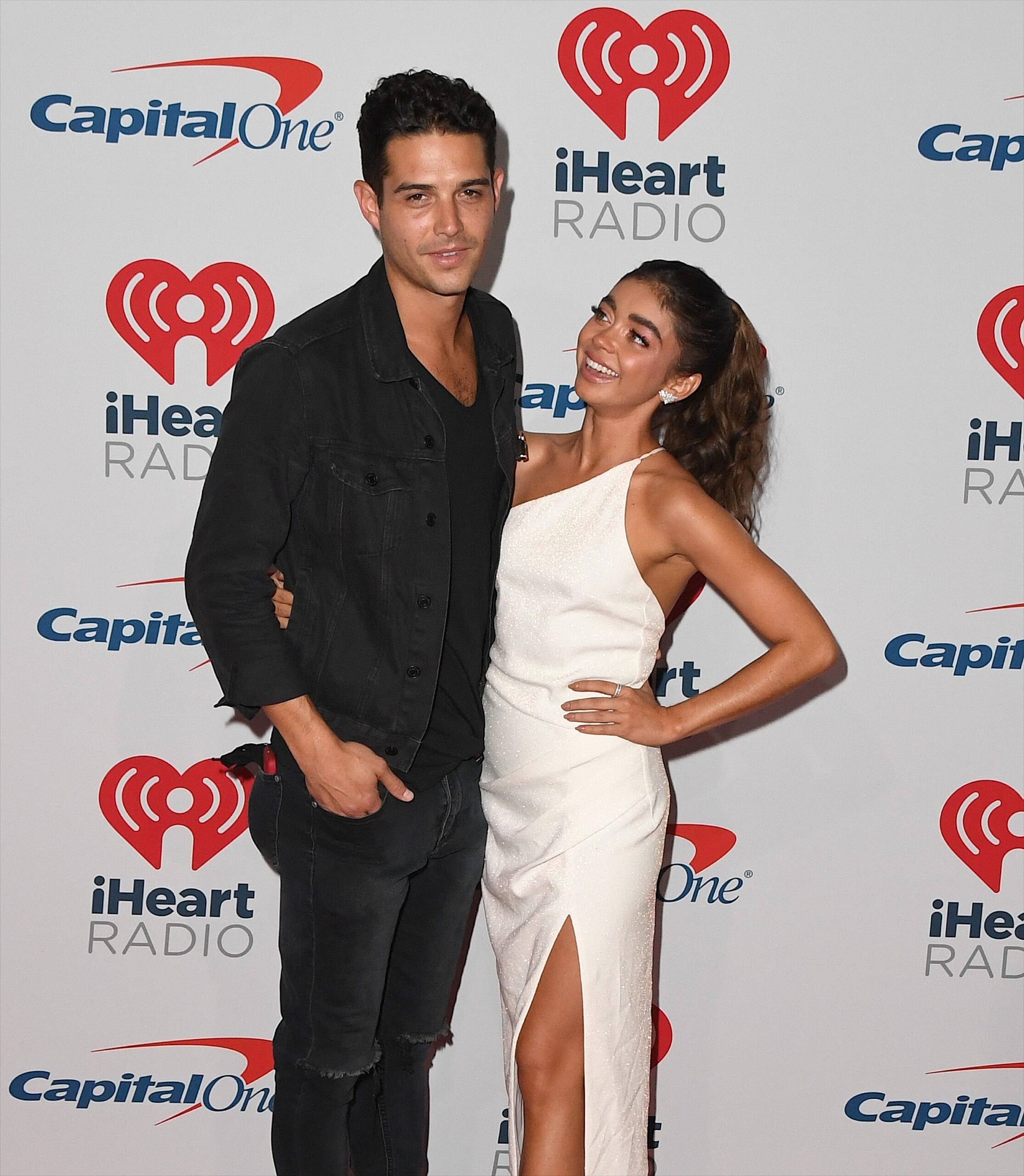 Wells Adams and Sarah Hyland.