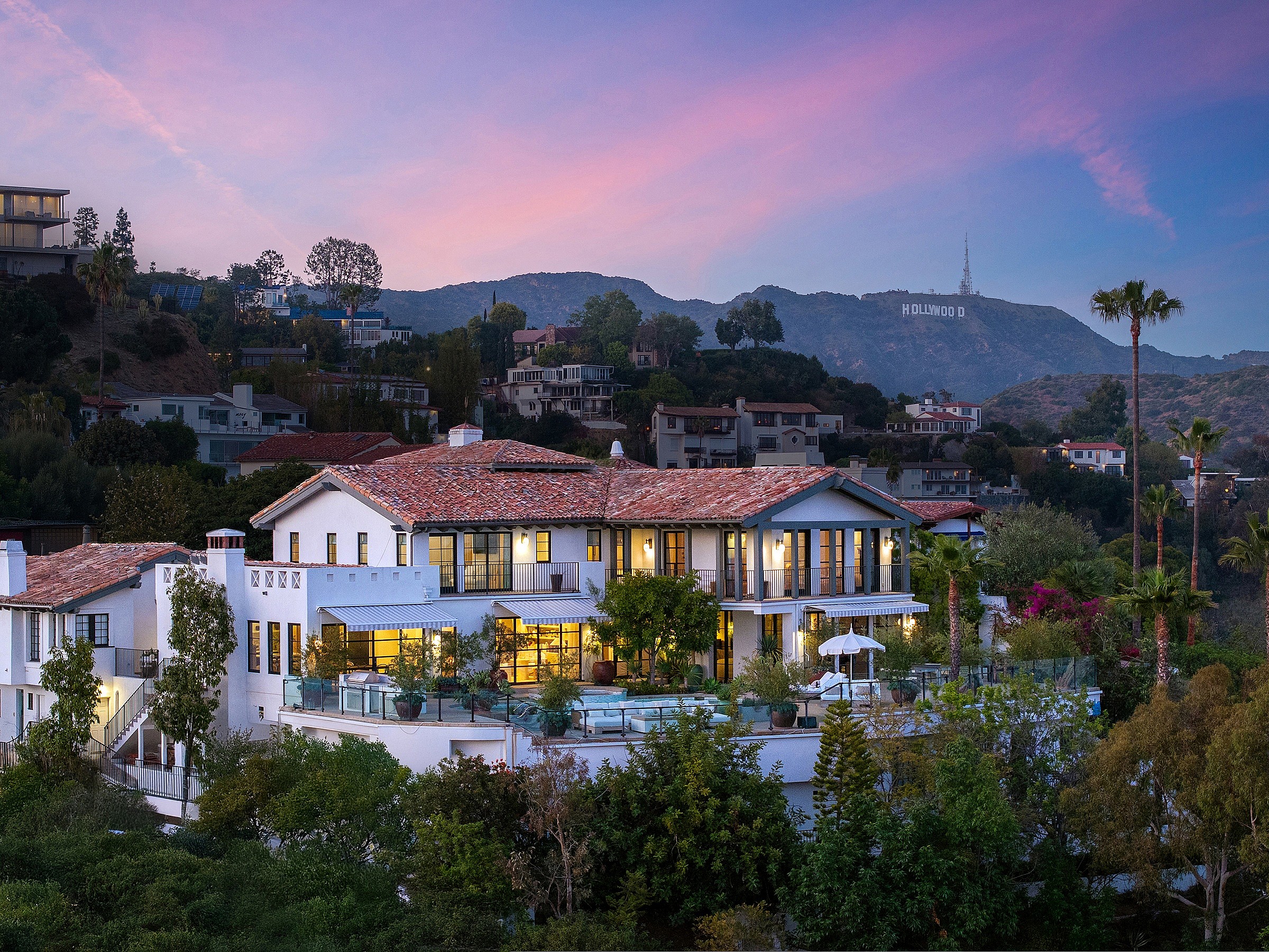 Brad Pitt buys Hollywood Hills mansion for $12 million