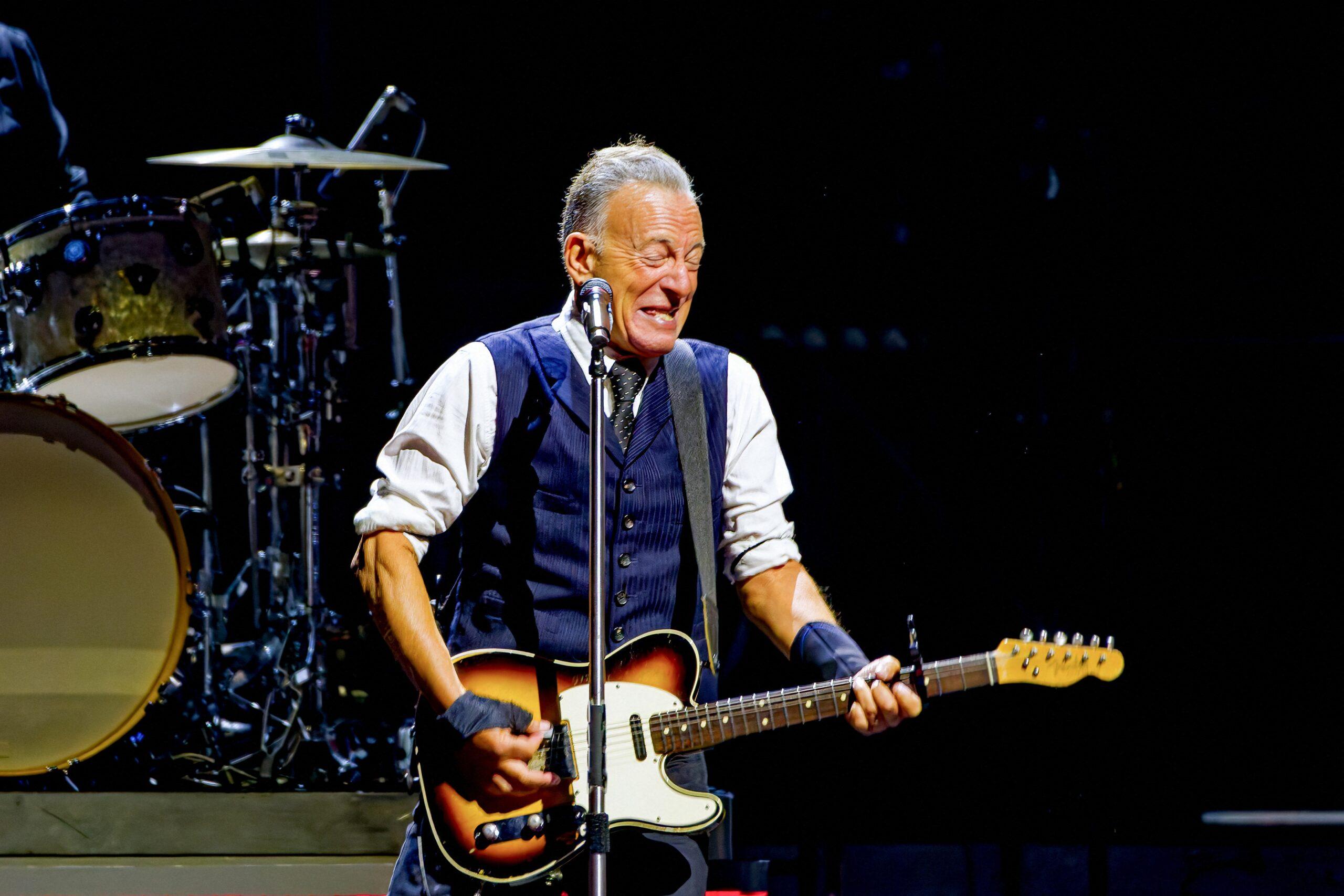 Bruce Springsteen Opens The Land Of Hope And Dreams Tour In Manchester