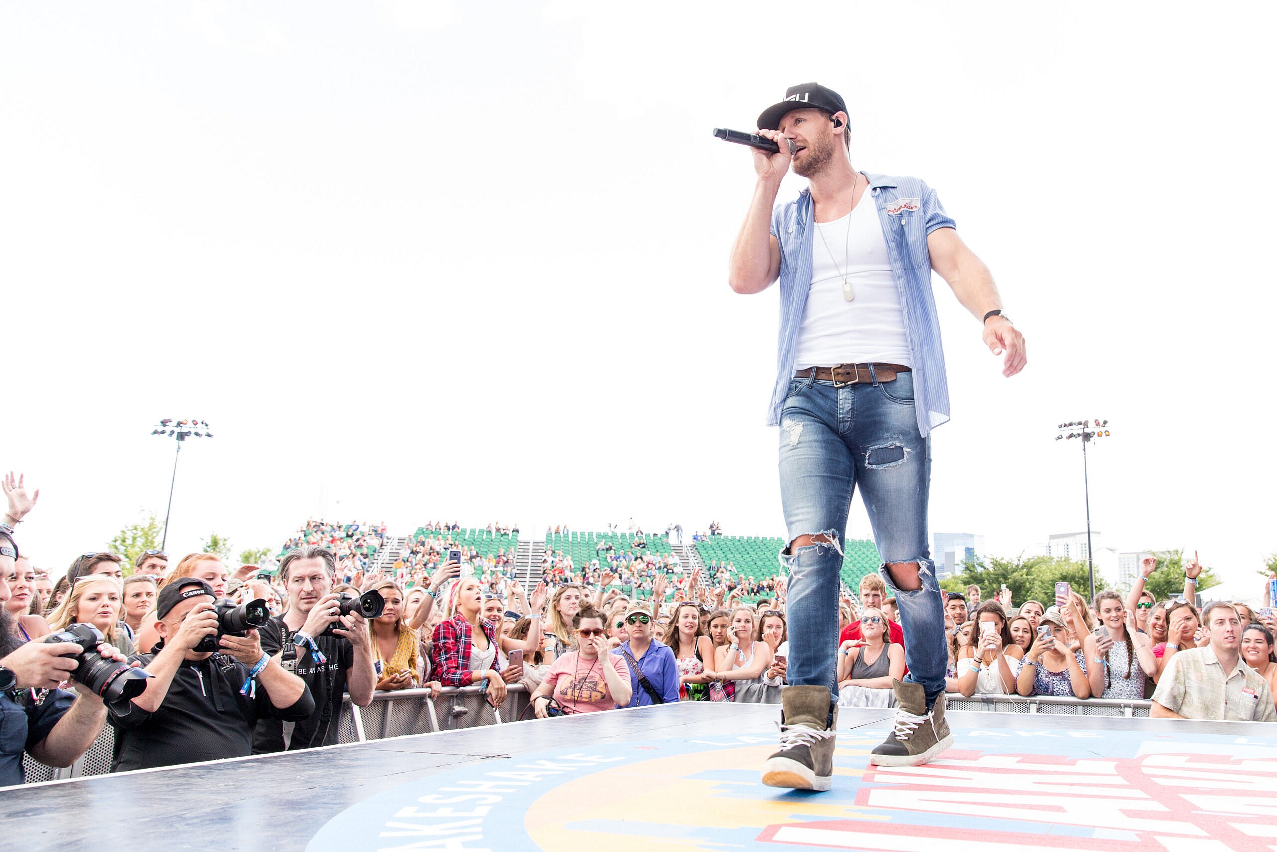 Chase Rice Country LakeShake Music Festival 2017