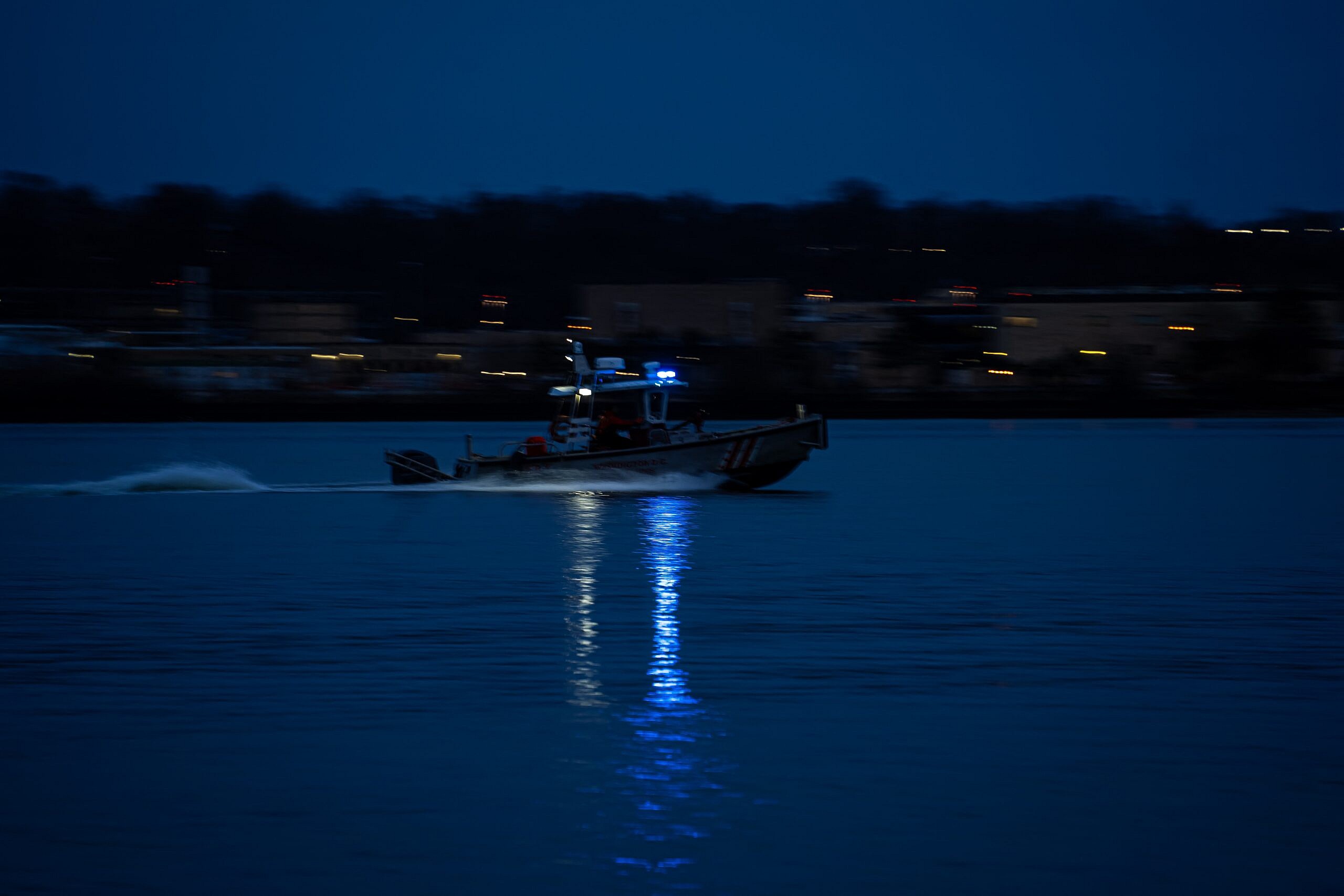 Washington DC Plane Crash search