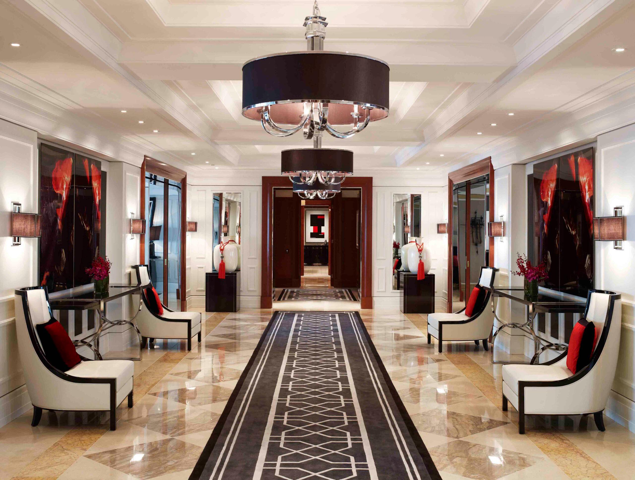 Taylor Swift & Travis Kelce Stay in $25,000 Per NIGHT Penthouse Suite [PHOTOS]