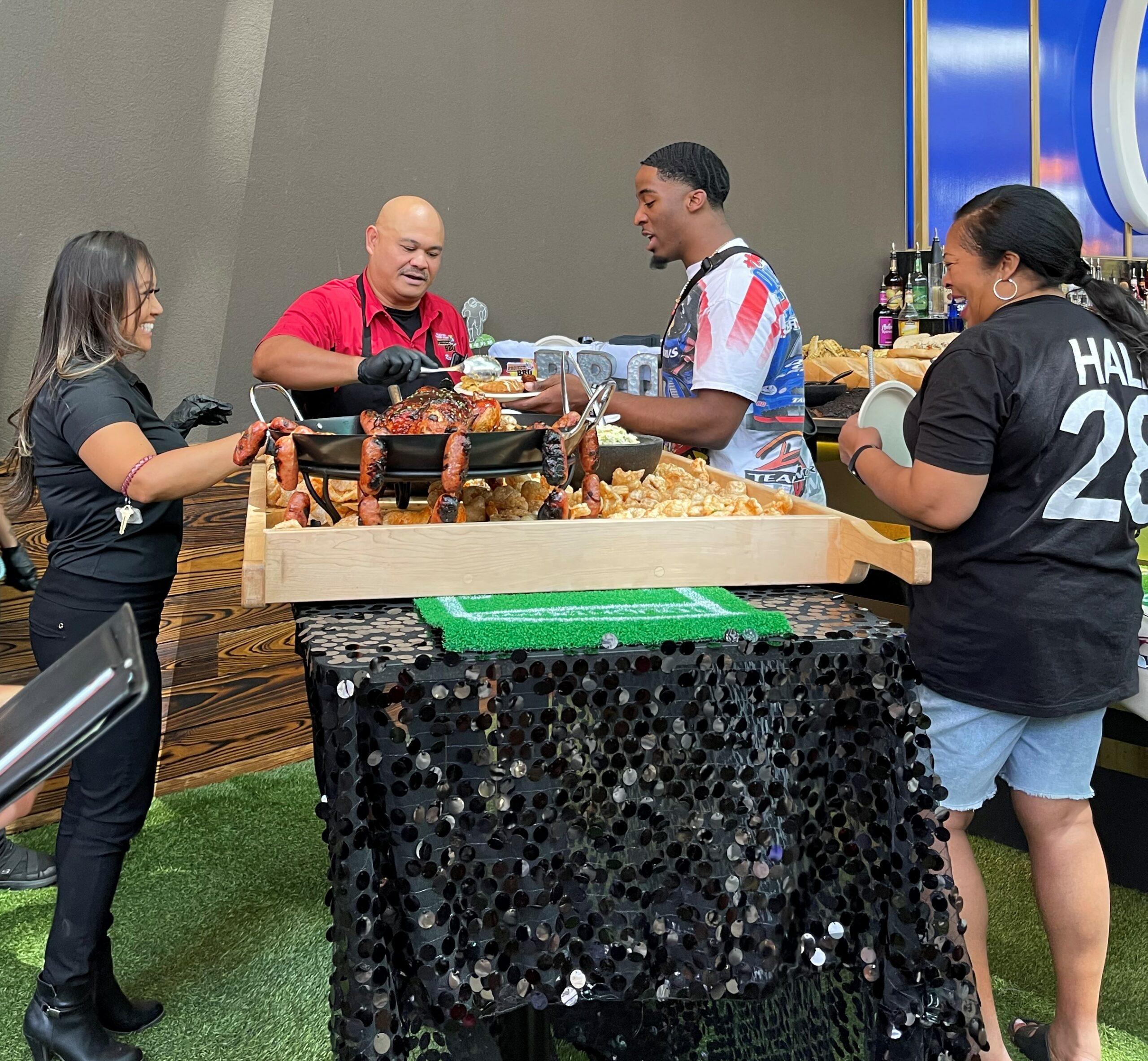 NFL's Top Draft Pick Kayvon Thibodeaux Parties It Up In Downtown Las Vegas!